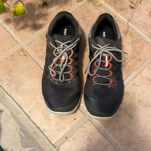 Men’s Merrell Nova 2 Trail Running shoes size 10 1/2 only worn 2x like new!